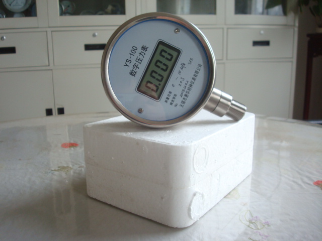 数字压力表正面